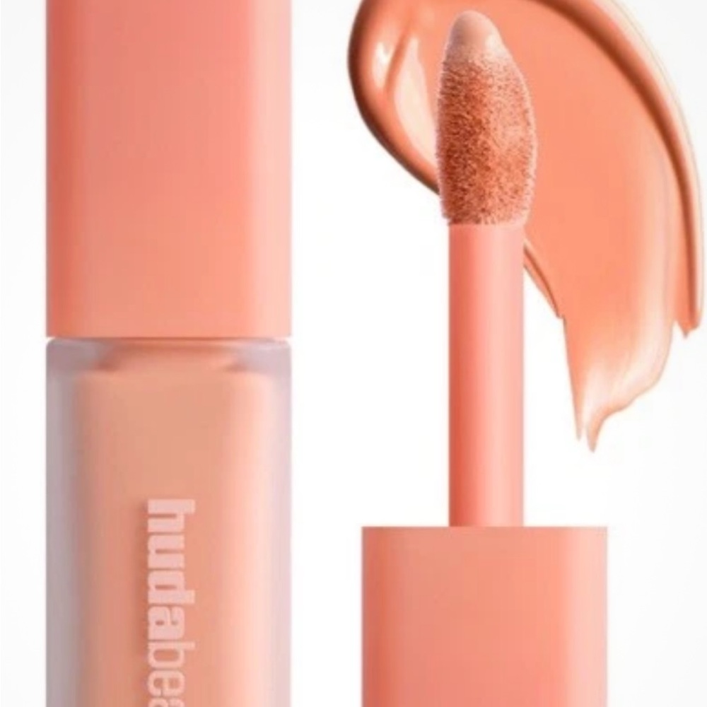 HUDA BEAUTY Soft Coral Concealer